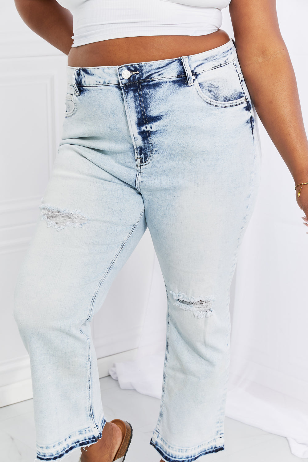 Women’s RISEN Full Size Camille Acid Wash Crop Straight Jeans