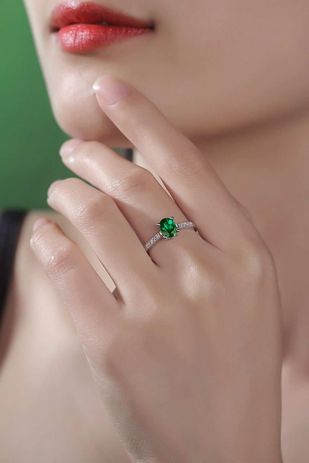 Women’s 1 Carat Lab-Grown Emerald Side Stone Ring