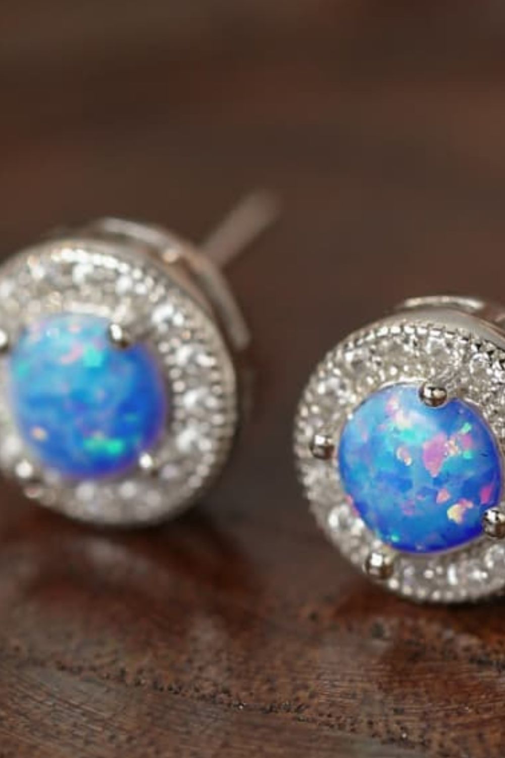 Women’s Opal 4-Prong Round Stud Earrings