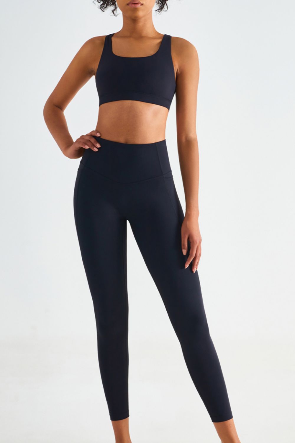 Women’s Wide Waistband Sports Leggings with Pockets