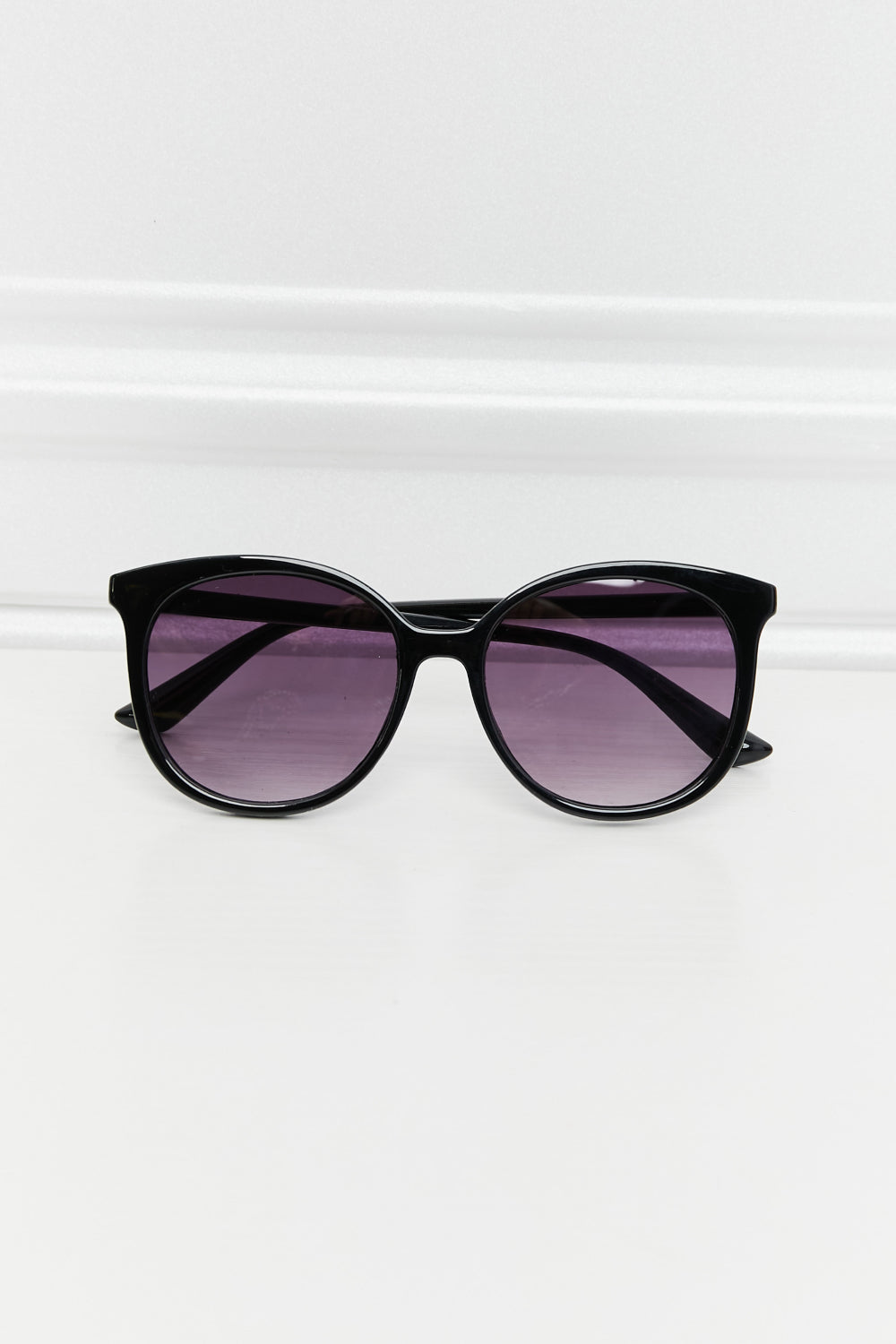 Women’s Polycarbonate Frame Full Rim Sunglasses