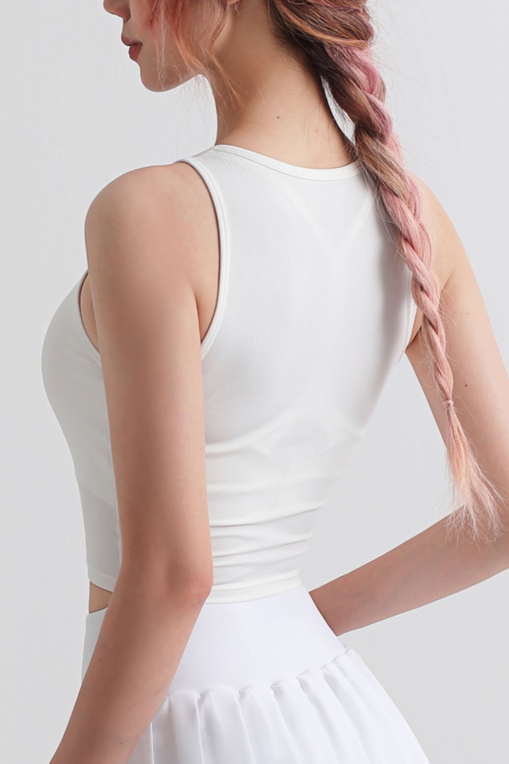 Women’s Notched Neck Cropped Sports Tank