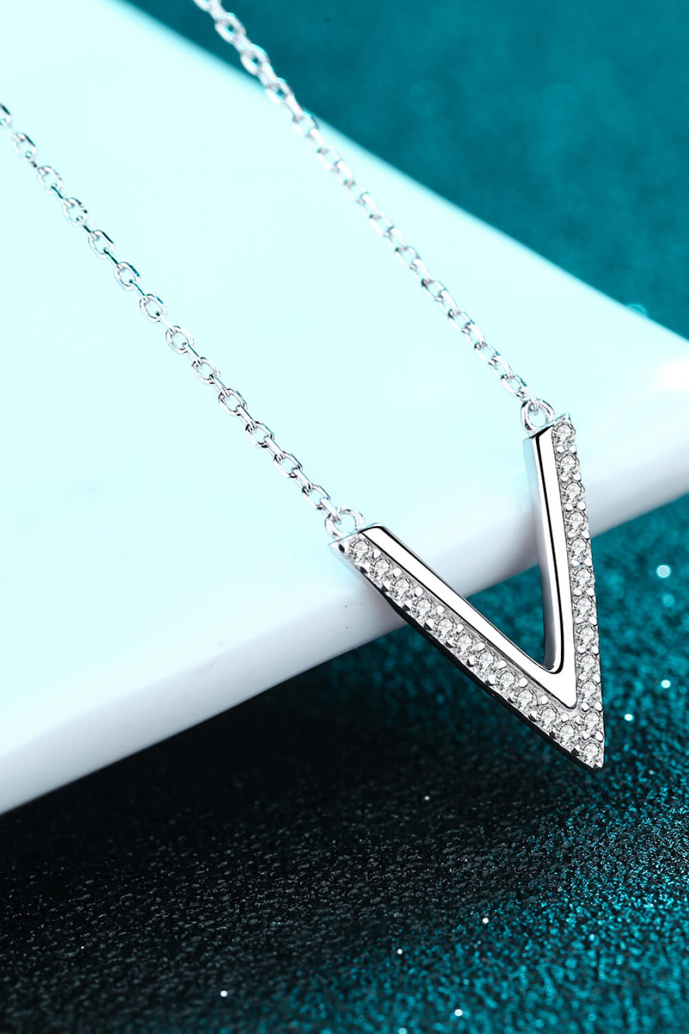 Women’s Sterling Silver V Letter Pendant Necklace