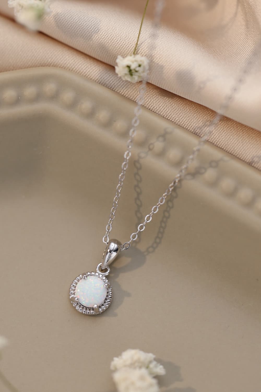 Women’s Opal Round Pendant Chain Necklace