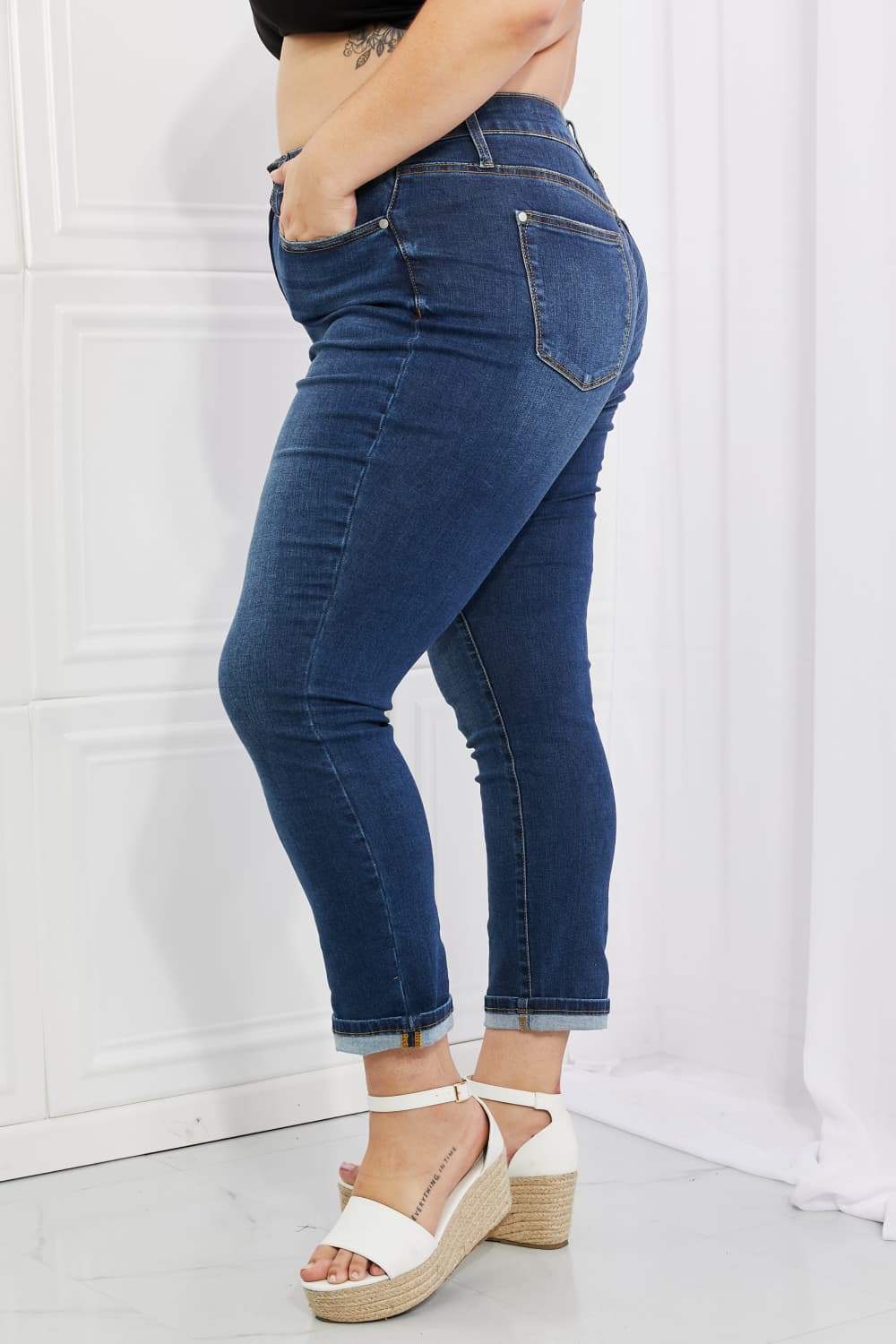 Women’s Judy Blue Crystal Full Size High Waisted Cuffed Boyfriend Jeans