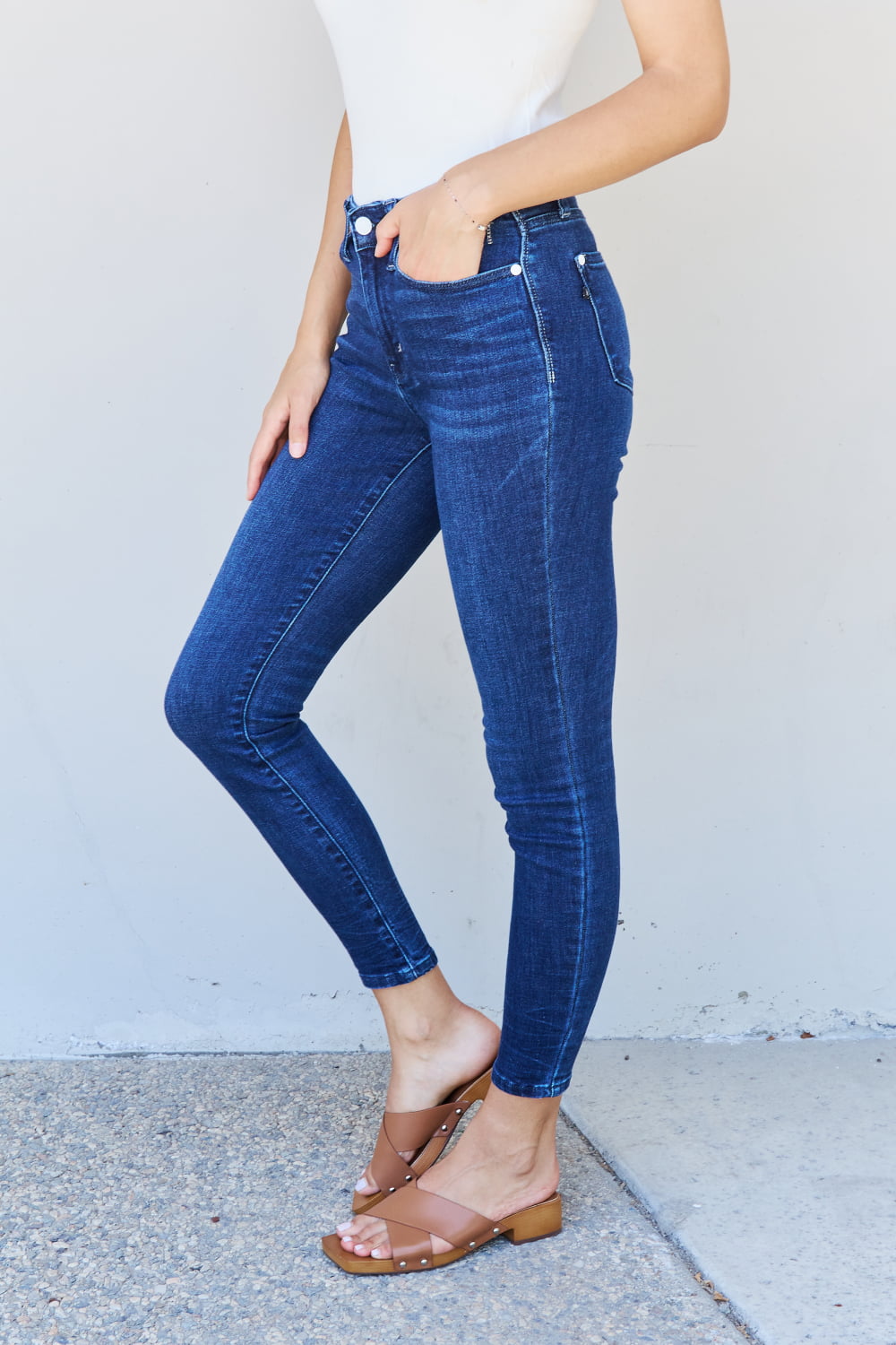 Women’s Judy Blue Marie Full Size Mid Rise Crinkle Ankle Detail Skinny Jeans