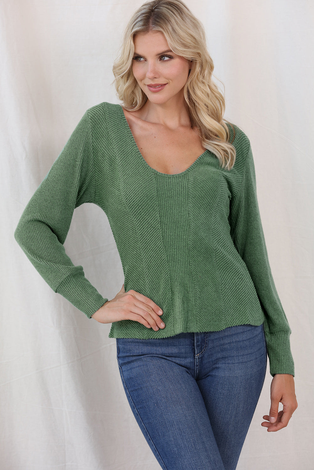 Women’s Scoop Neck Long Sleeve Top