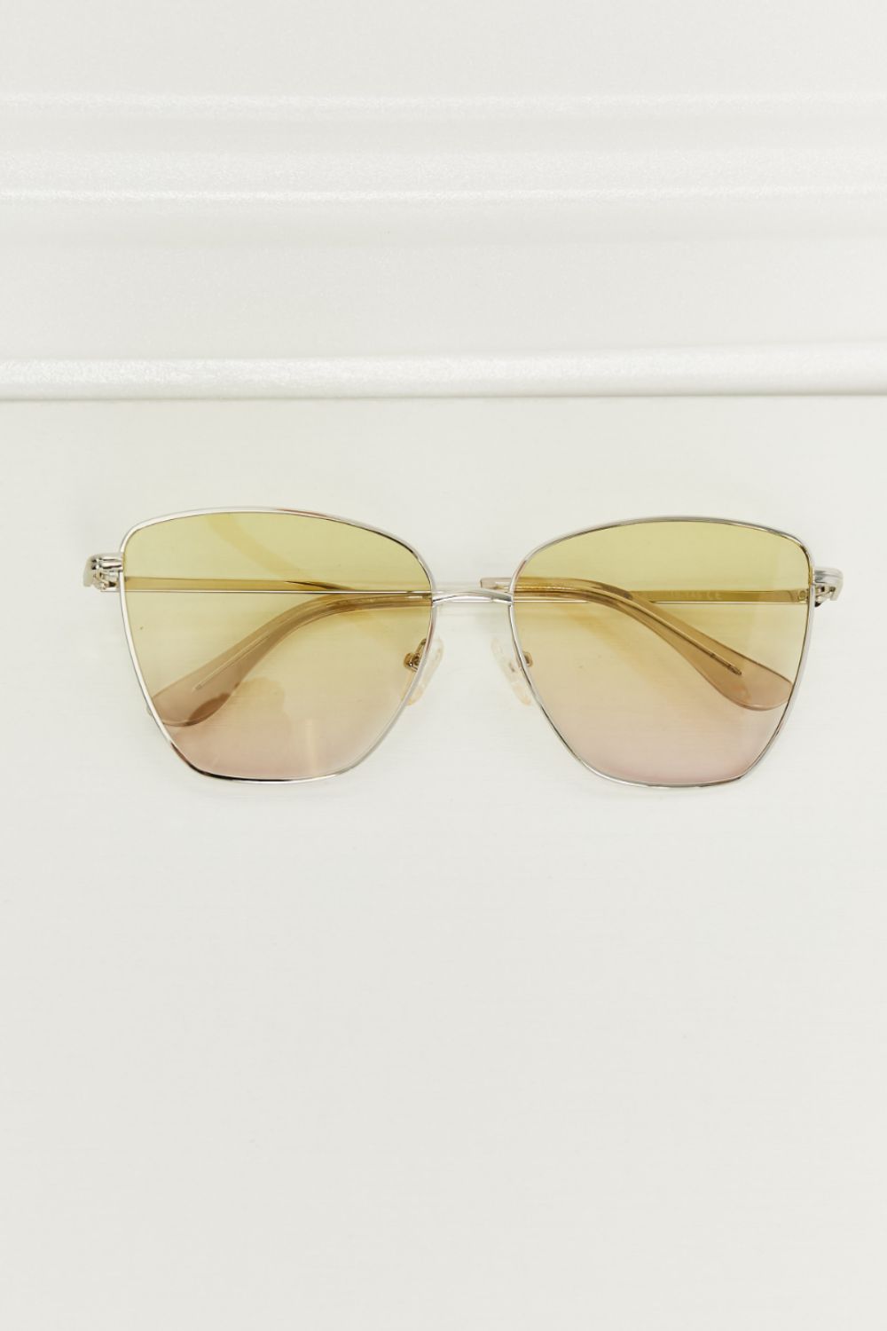 Women’s Metal Frame Full Rim Sunglasses