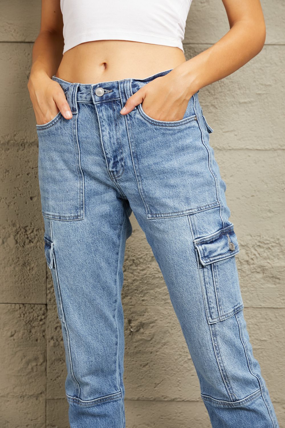 Women’s Kancan High Rise Slim Straight Cargo Pants