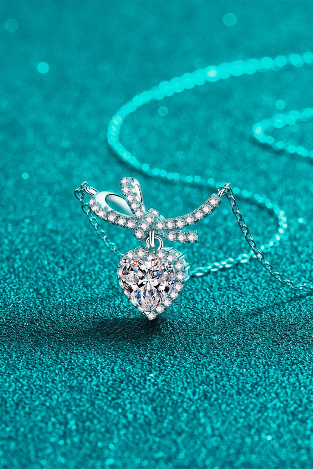 Women’s 1 Carat Moissanite Heart Pendant Necklace