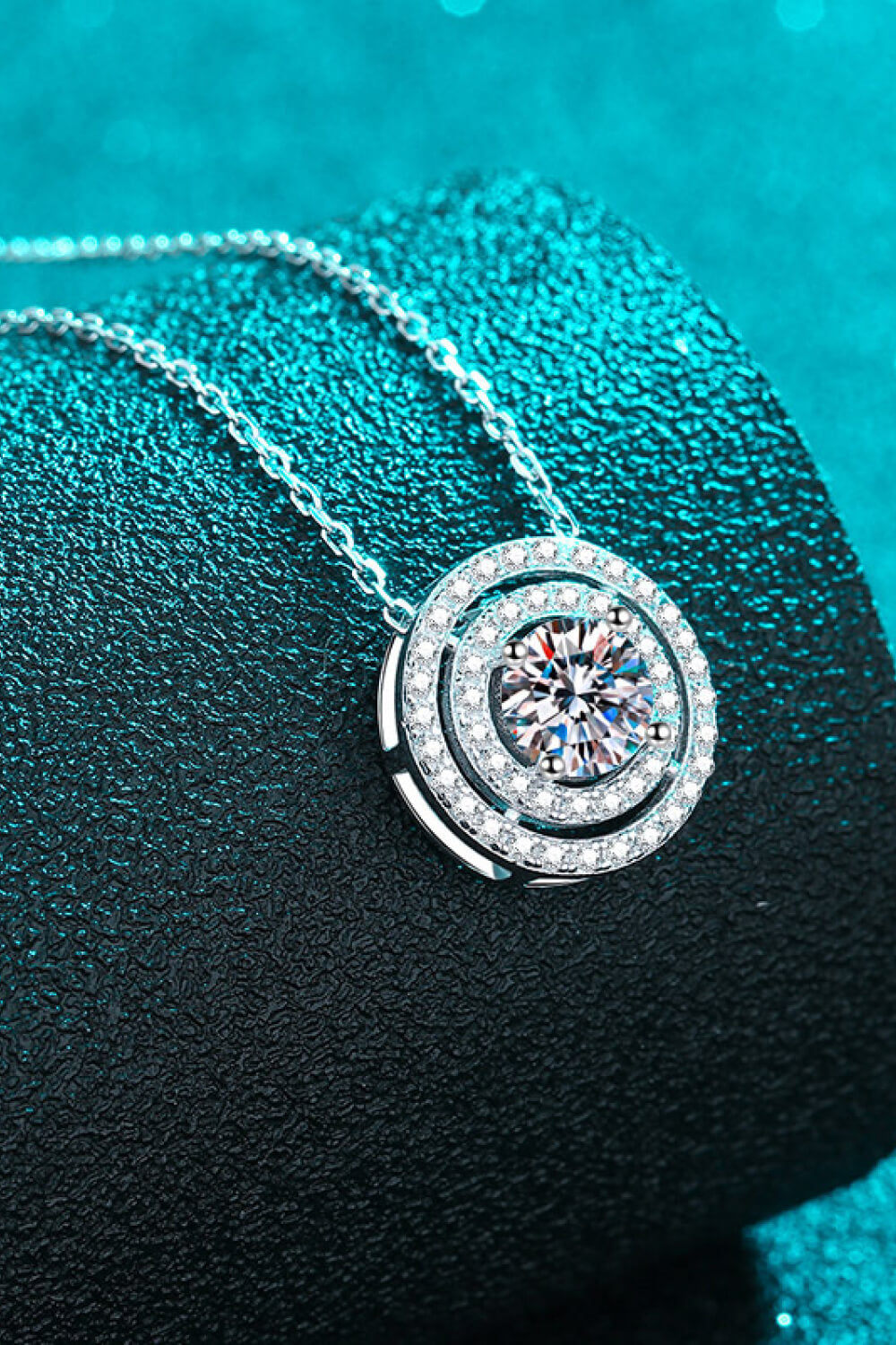 Women’s Moissanite Round Pendant Rhodium-Plated Necklace