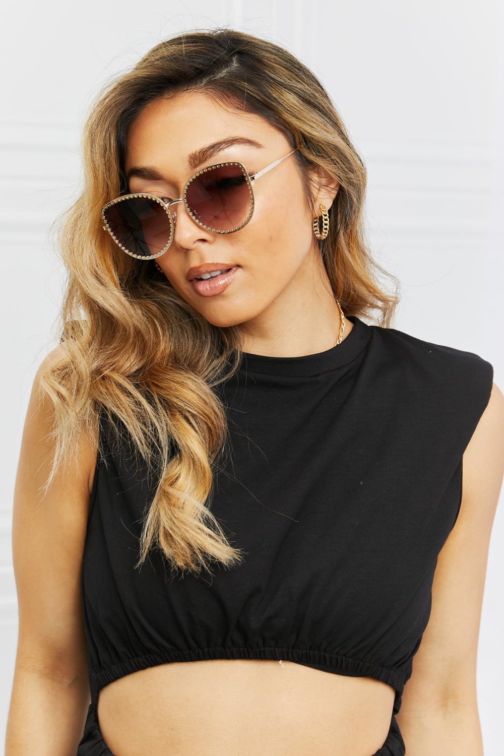 Women’s Full Rim Metal Frame Sunglasses