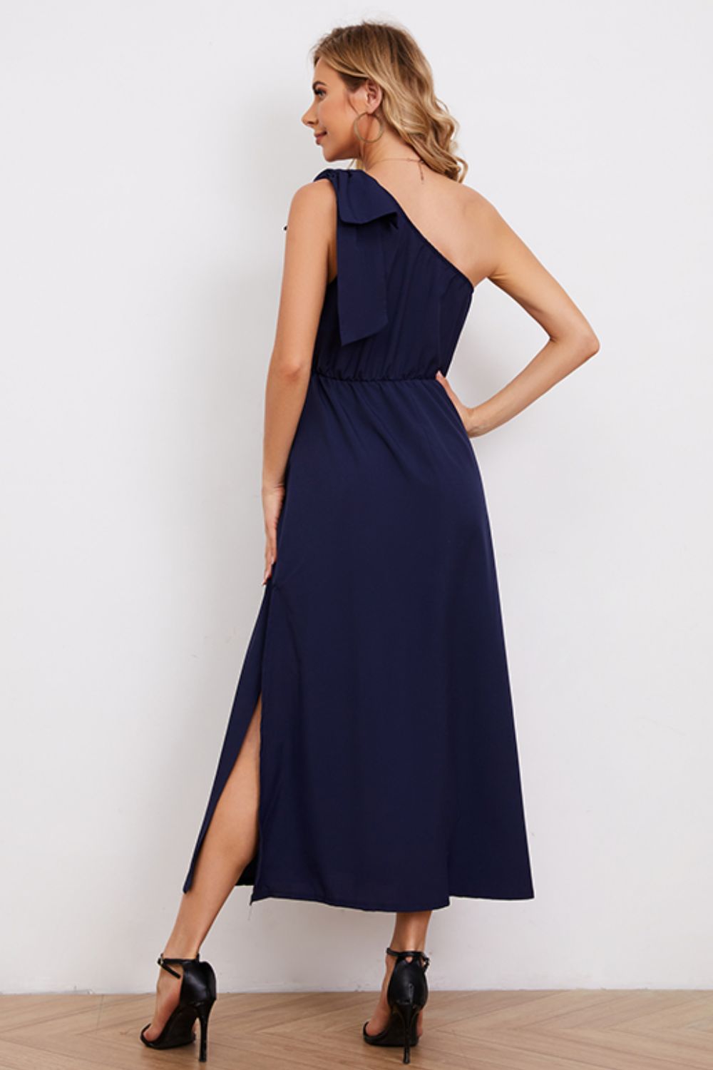 Women’s One-Shoulder Sleeveless Slit Dress