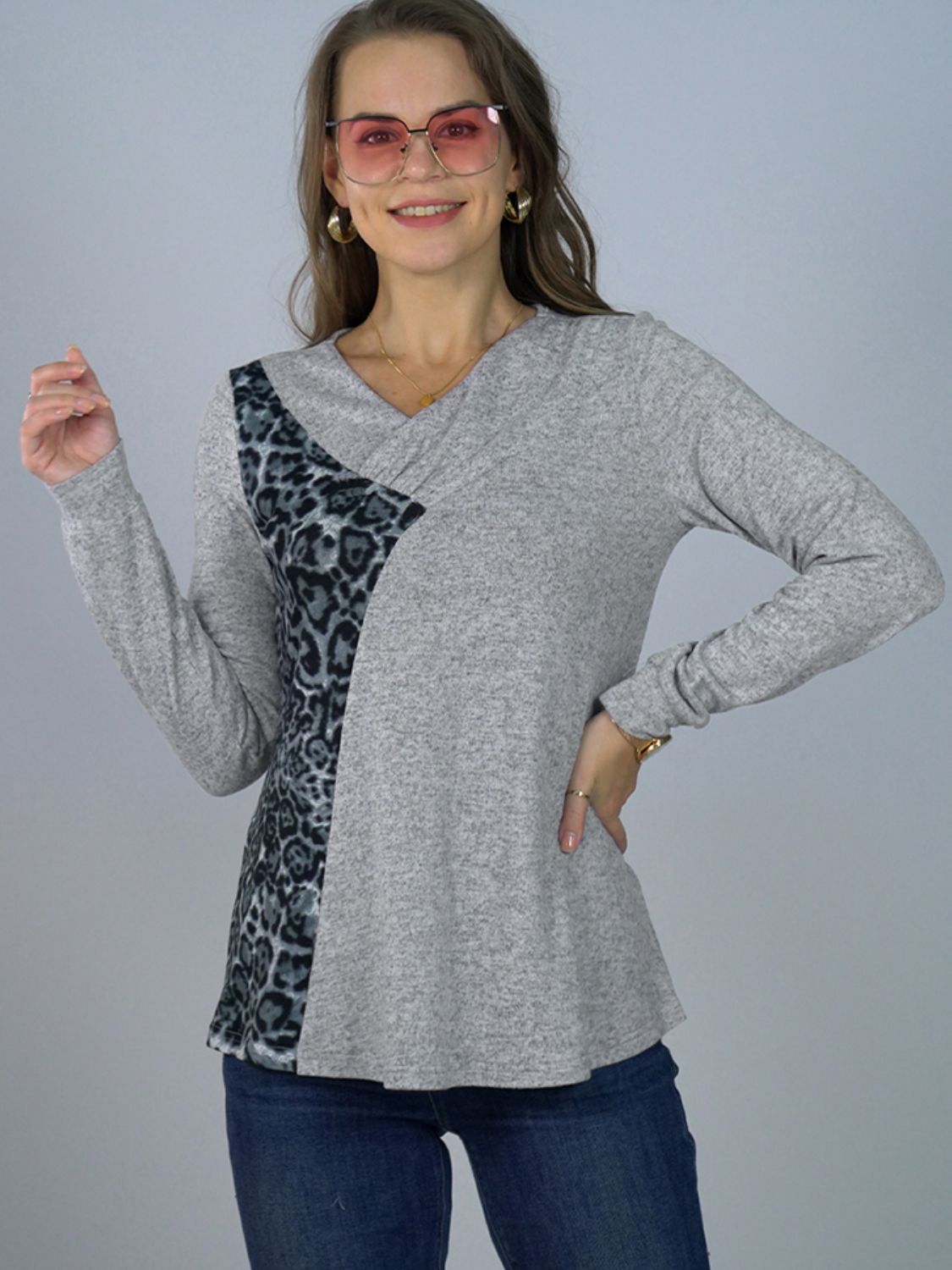 Women’s Leopard Print V-Neck Long Sleeve Tee