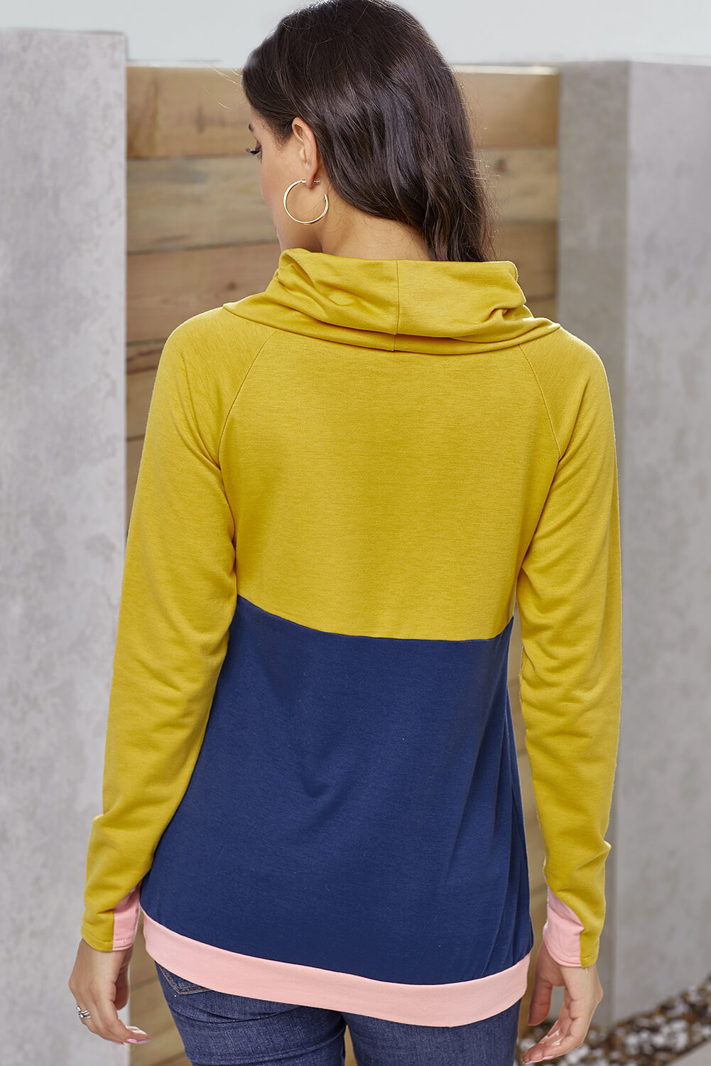 Women’s Color Block Raglan Sleeve Drawstring Sweatshirt