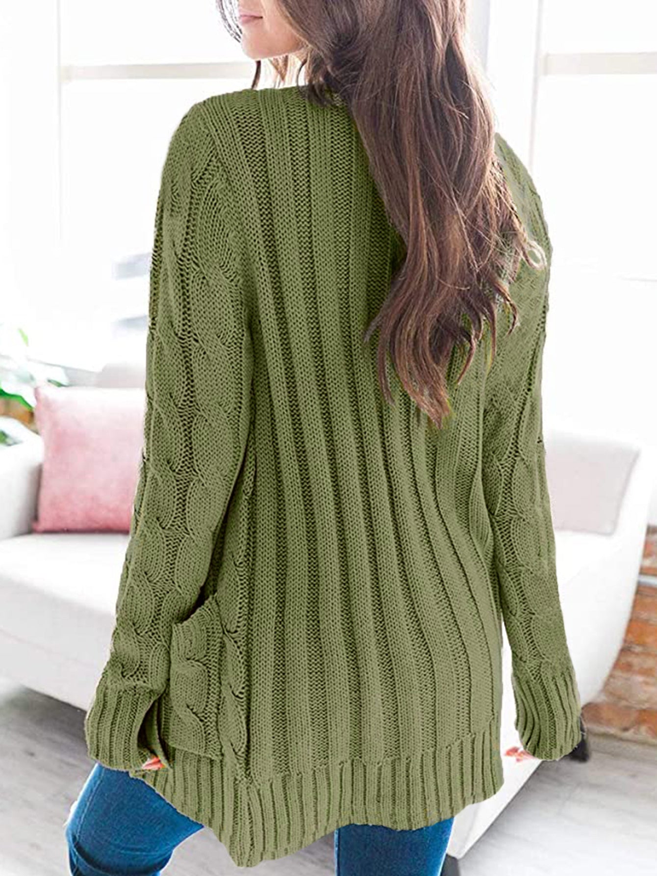 Women’s Cable-Knit Buttoned Cardigan with Pockets