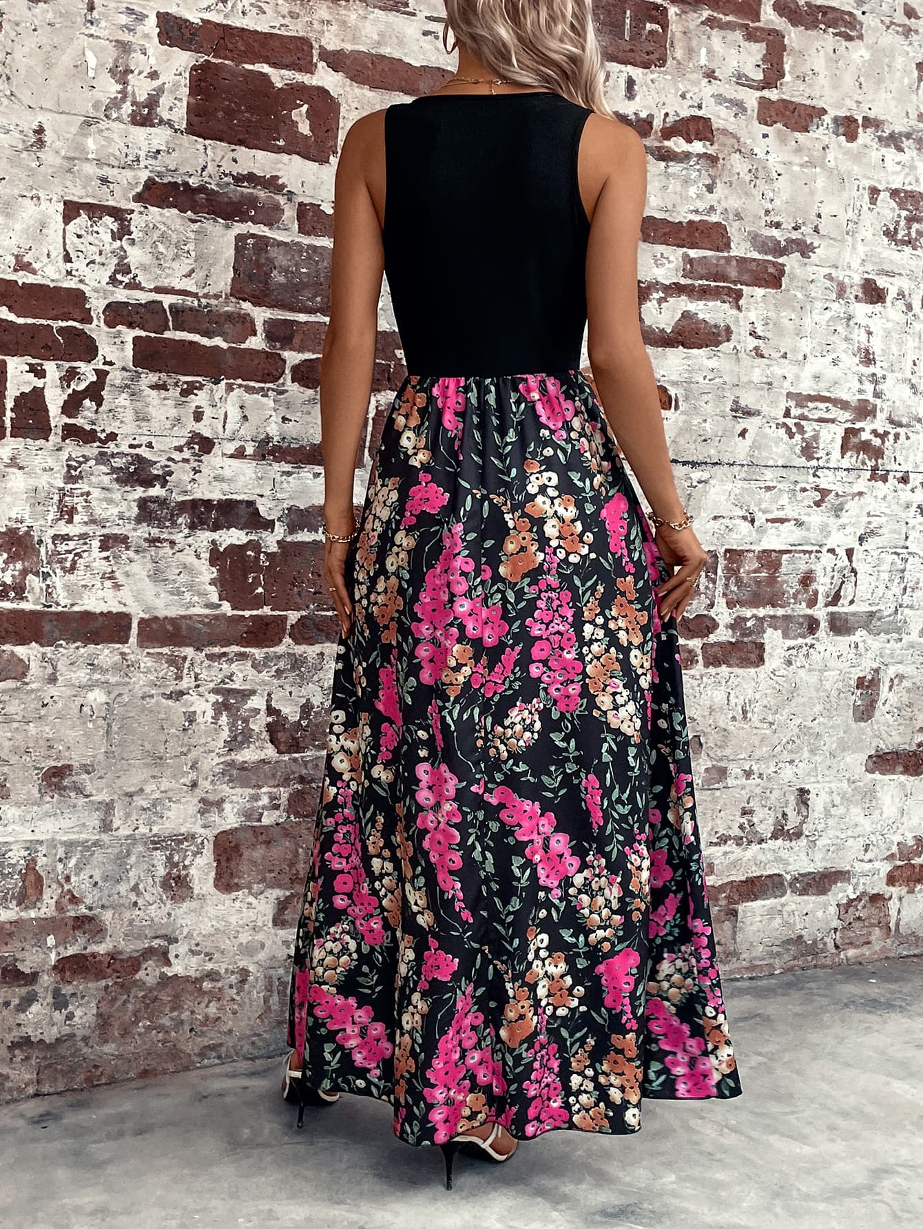 Women’s Floral Scoop Neck Sleeveless Maxi Dress