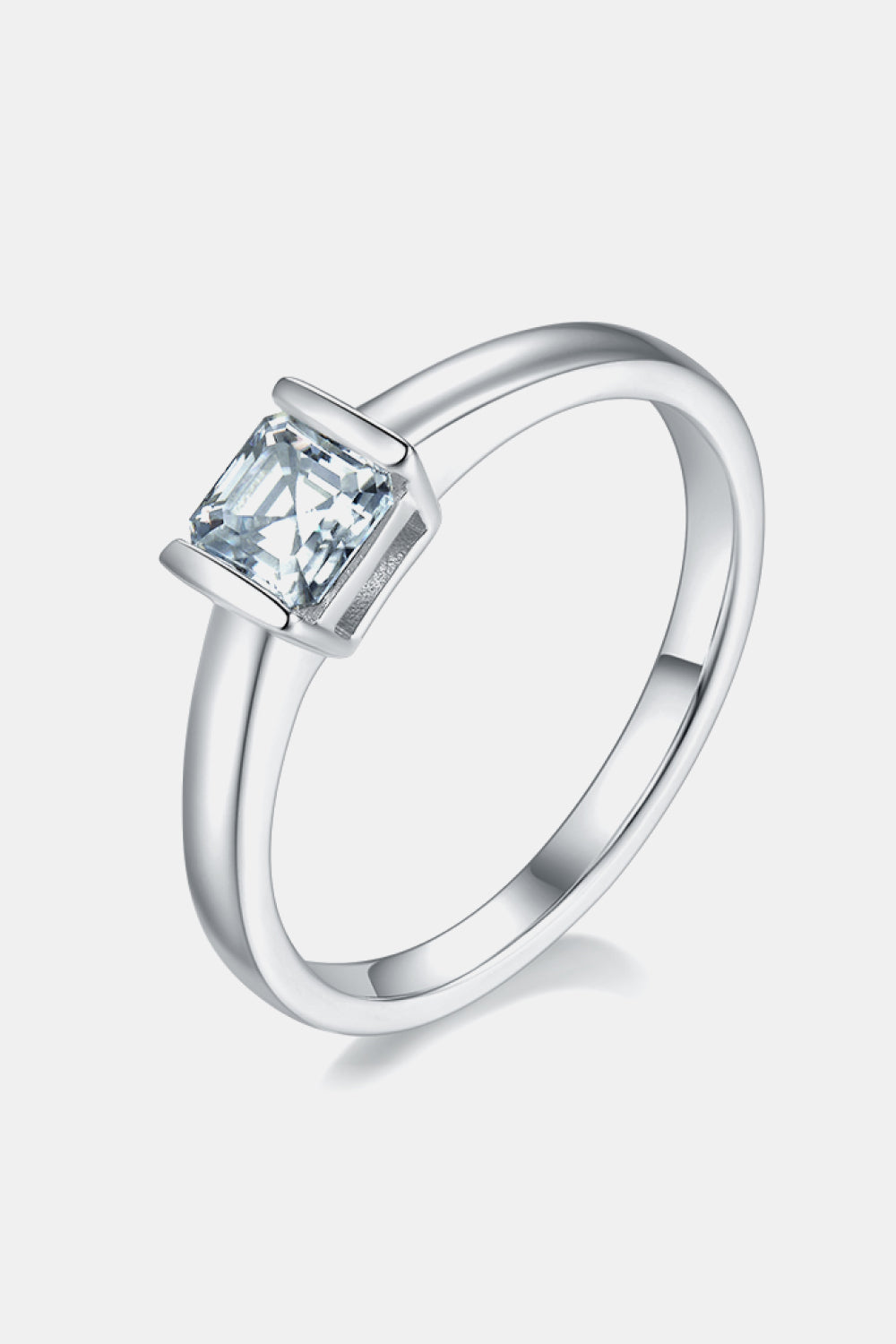 Women’s Moissanite 925 Sterling Silver Solitaire Ring