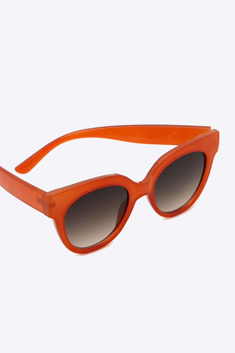 Women’s UV400 Polycarbonate Round Sunglasses