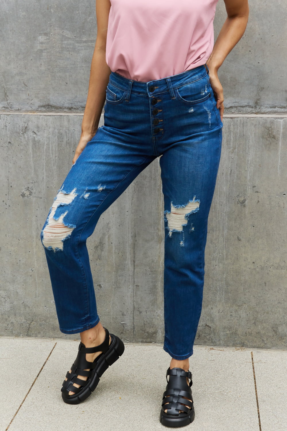 Women’s Judy Blue Melanie Full Size High Waisted Distressed Boyfriend Jeans