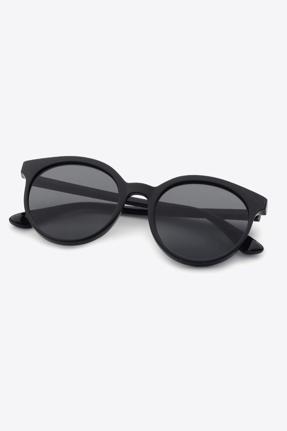 Women’s Round Full Rim Polycarbonate Frame Sunglasses