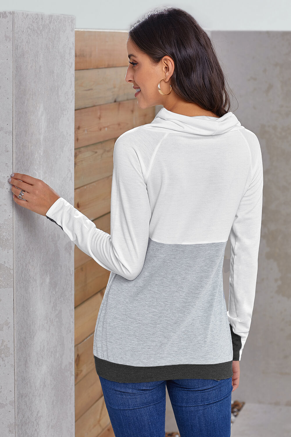 Women’s Color Block Raglan Sleeve Drawstring Sweatshirt