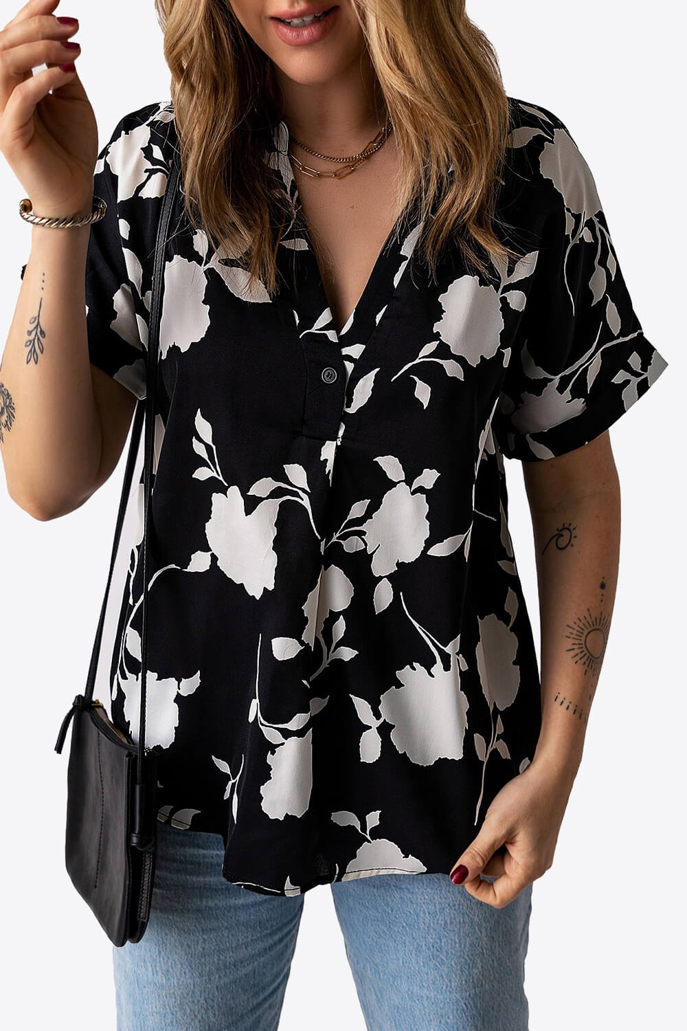 Women’s Floral Notched Neck Cuffed Short Sleeve Blouse