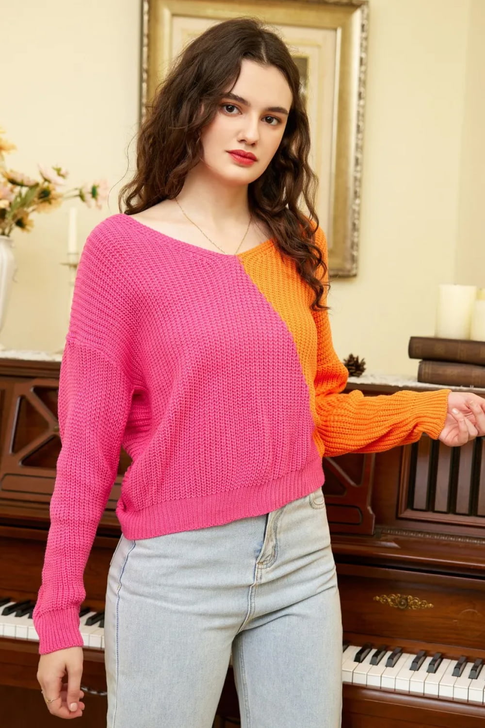 Women’s Two-Tone V-Neck Twisted Sweater