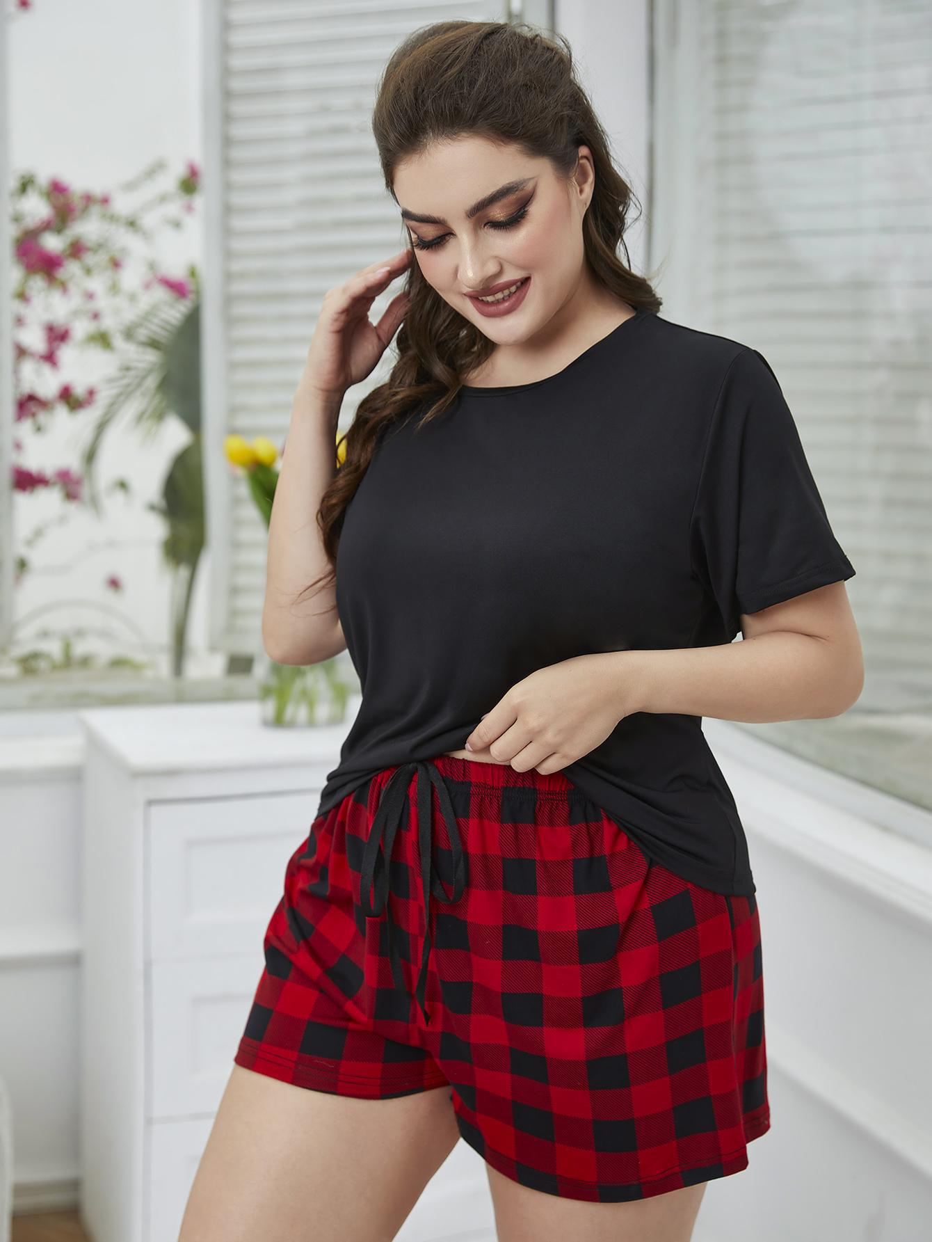Women’s Plus Size Round Neck Tee Shirt and Plaid Shorts Lounge Set