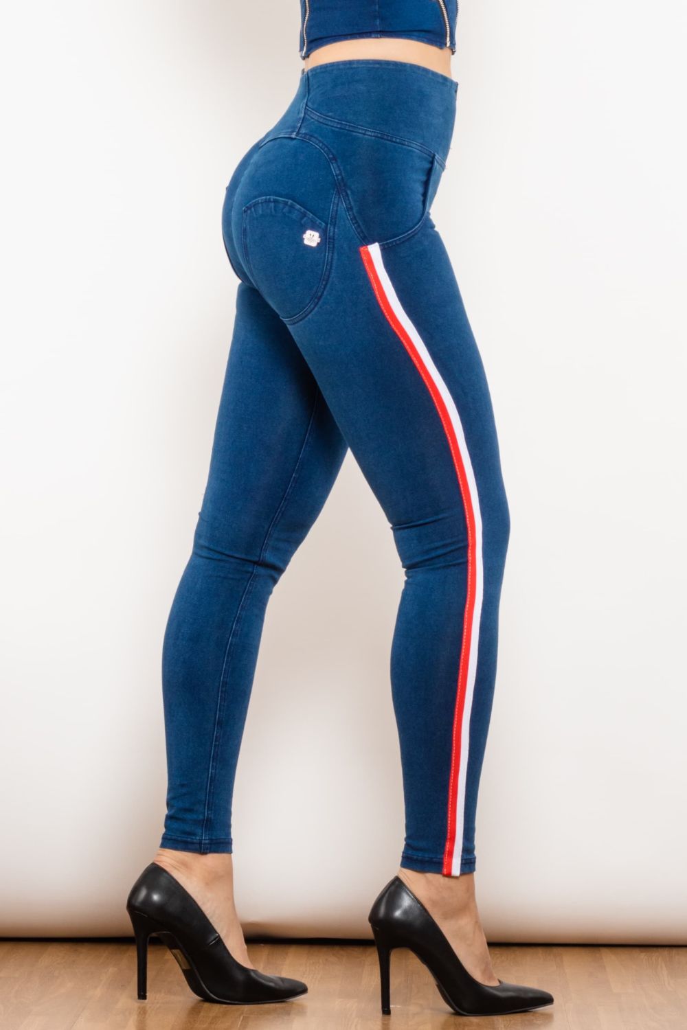 Women’s Side Stripe Zip Closure Skinny Jeans