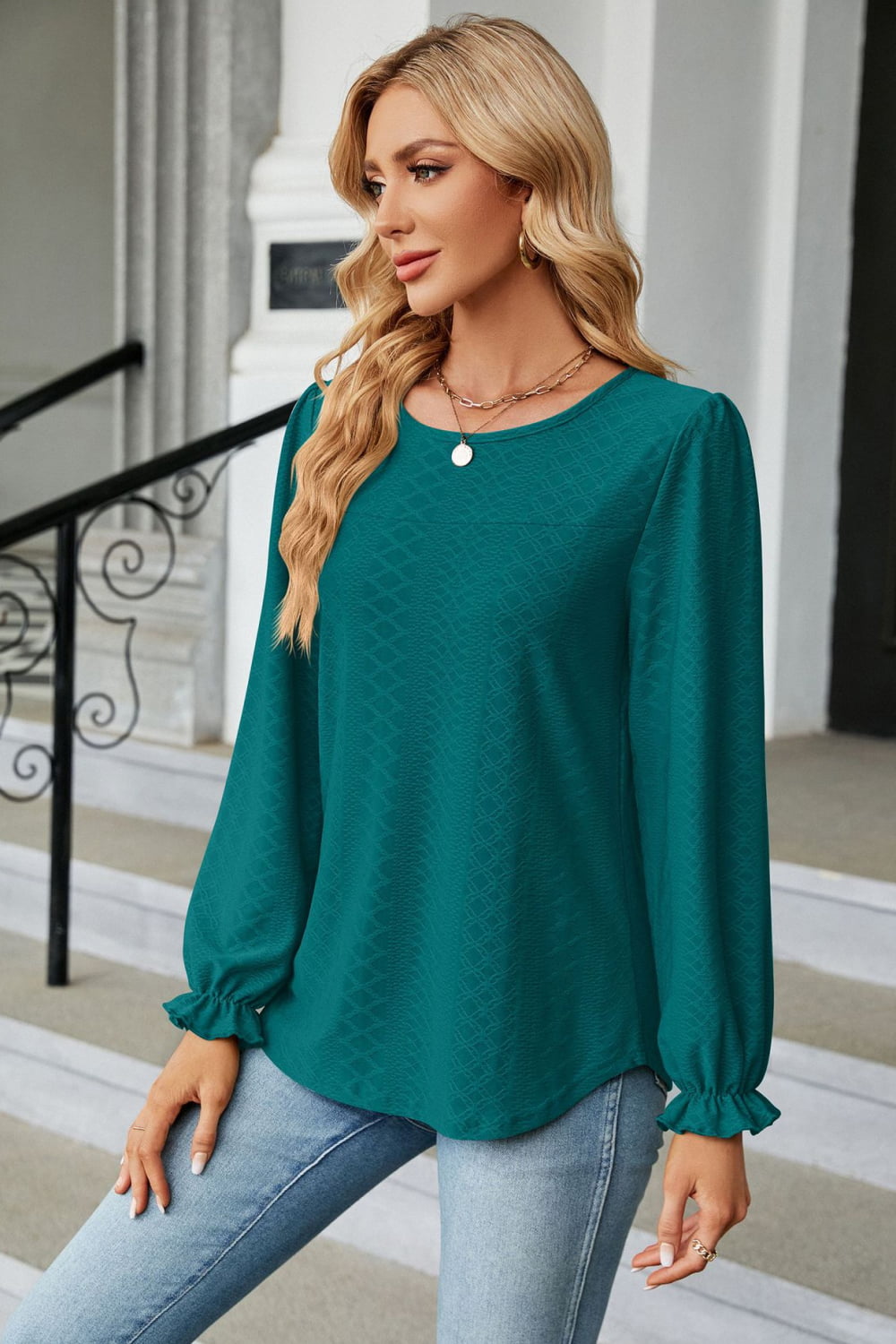 Women’s Round Neck Flounce Sleeve Blouse