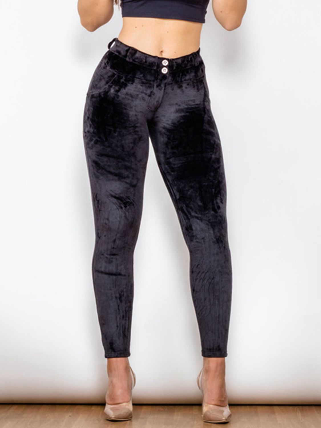 Women’s Cropped Buttoned Pants
