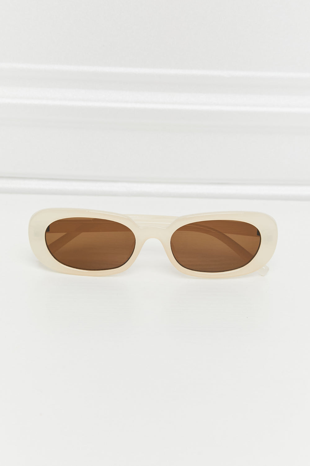 Women’s Oval Full Rim Sunglasses