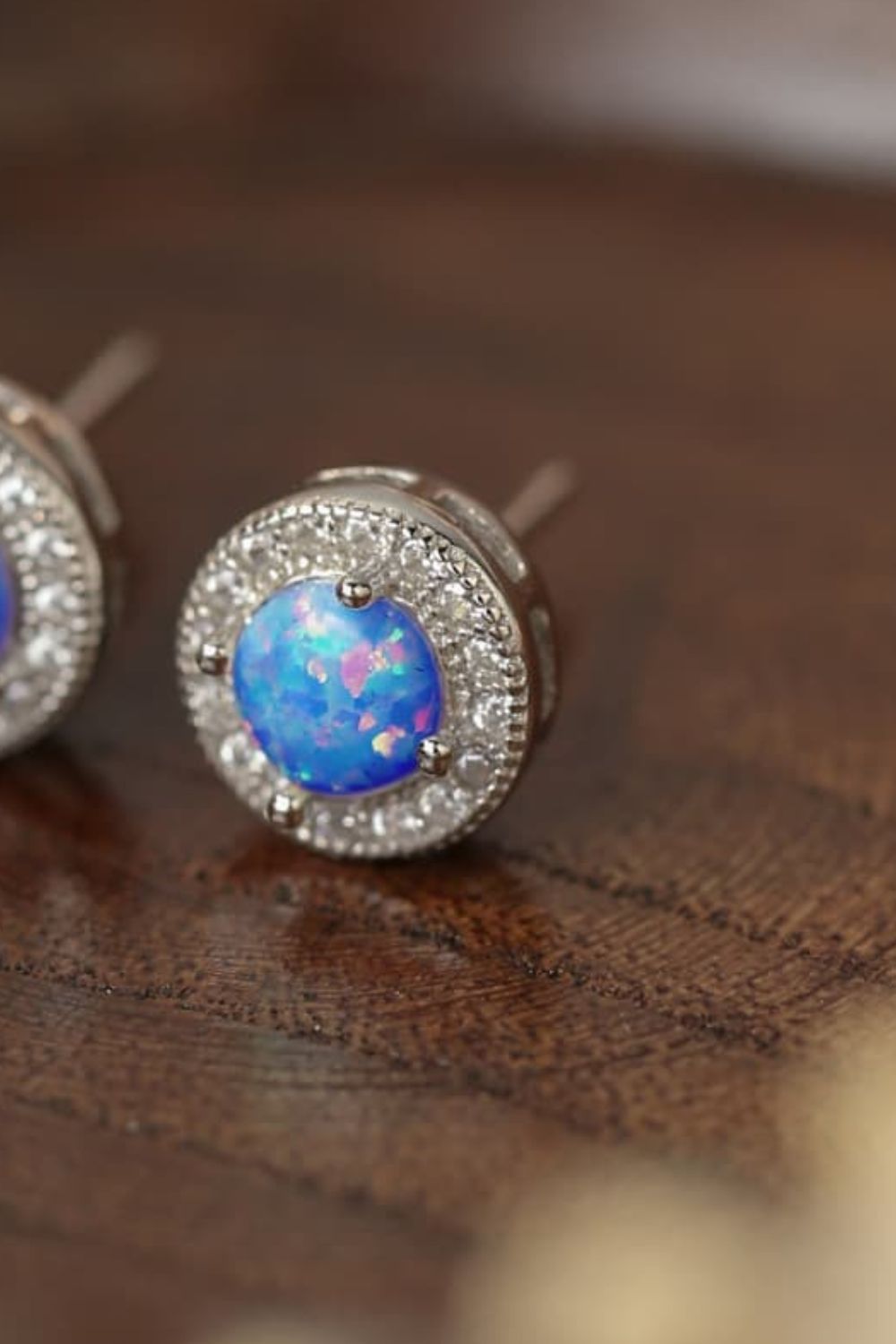 Women’s Opal 4-Prong Round Stud Earrings