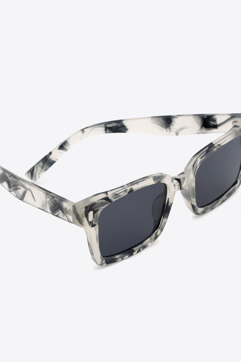 Women’s UV400 Polycarbonate Square Sunglasses