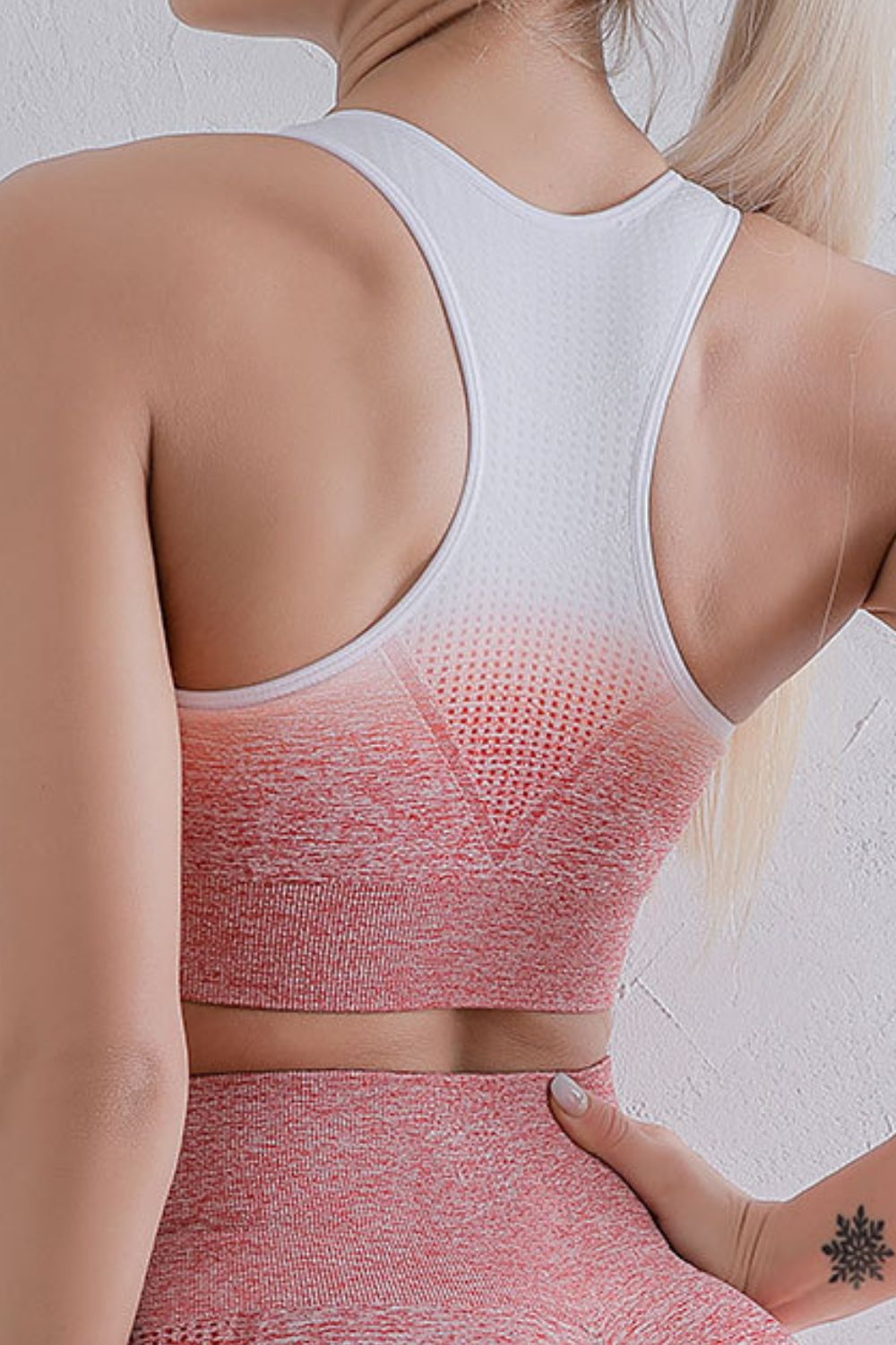 Women’s Gradient Racerback Sports Bra