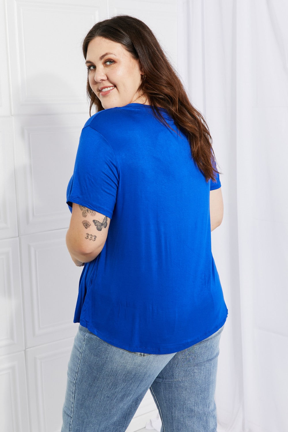 Women’s Culture Code Full Size Instant Connection V-Neck Tee