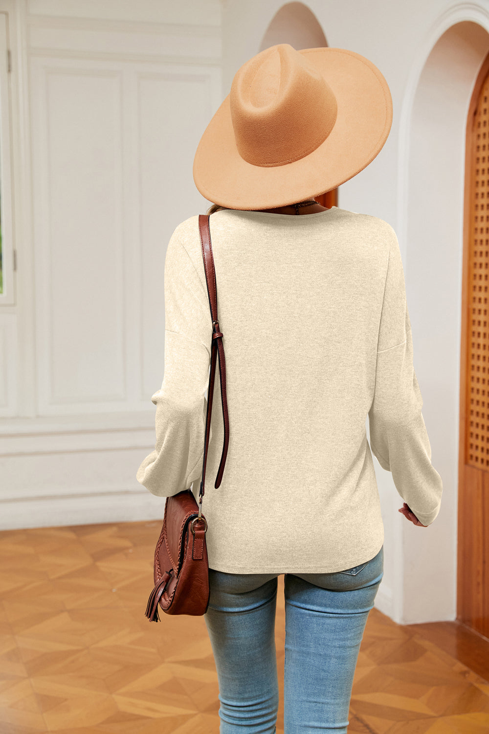 Women’s Contrast V-Neck Long Sleeve Blouse