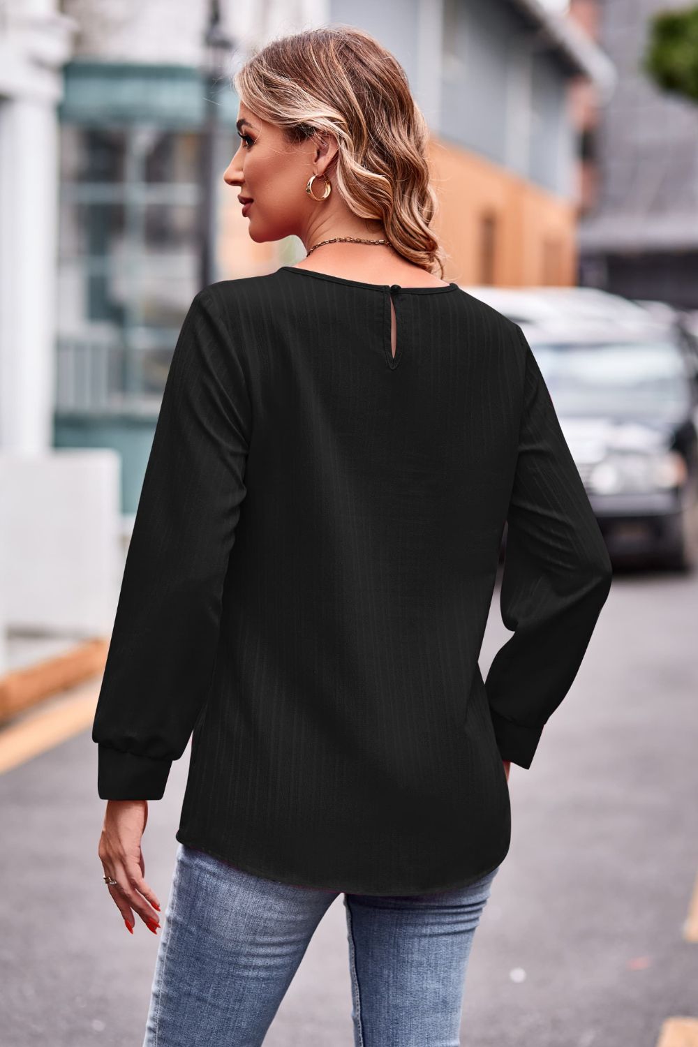 Women’s Round Neck Long Sleeve Tee