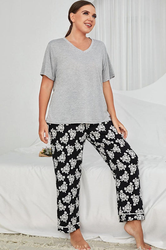 Women’s Plus Size V-Neck Tee and Floral Pants Lounge Set