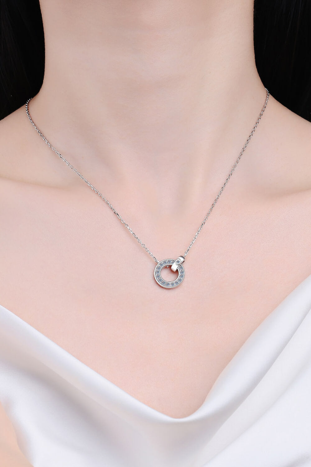 Women’s Moissanite Pendant Rhodium-Plated Necklace