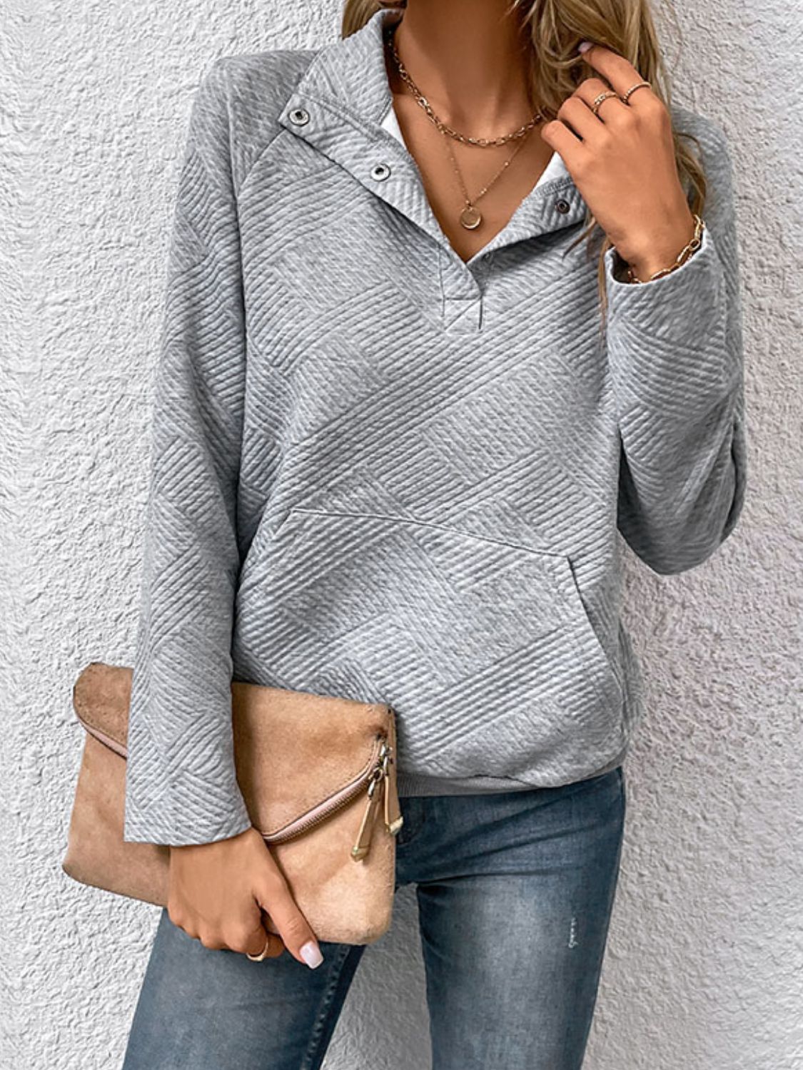 Women’s Raglan Sleeve Collared Neck Sweatshirt with Pocket