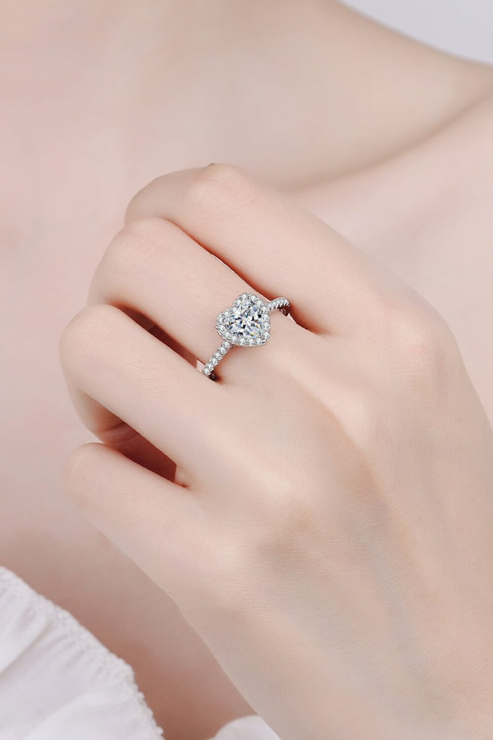 Women’s 1 Carat Moissanite Heart-Shaped Ring