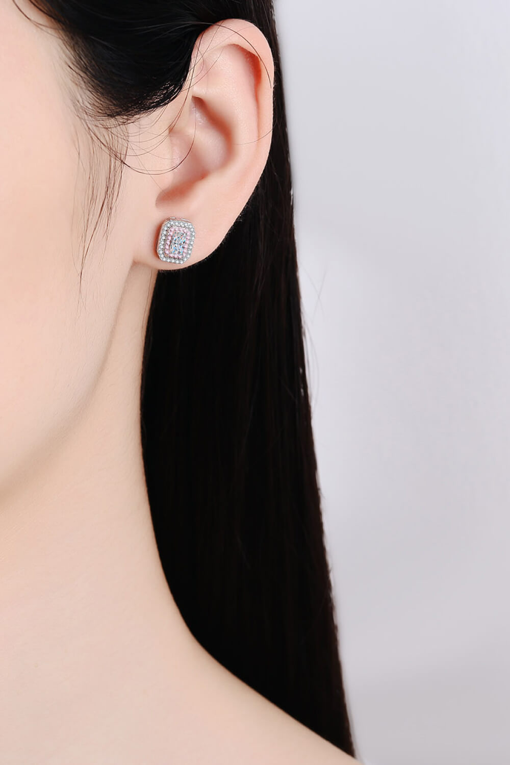 Women’s 1 Carat Moissanite and Zircon Contrast Geometric Stud Earrings