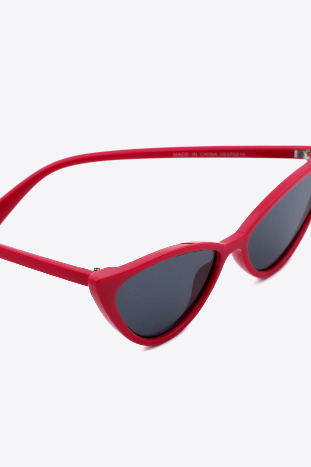 Women’s Polycarbonate Cat-Eye Sunglasses