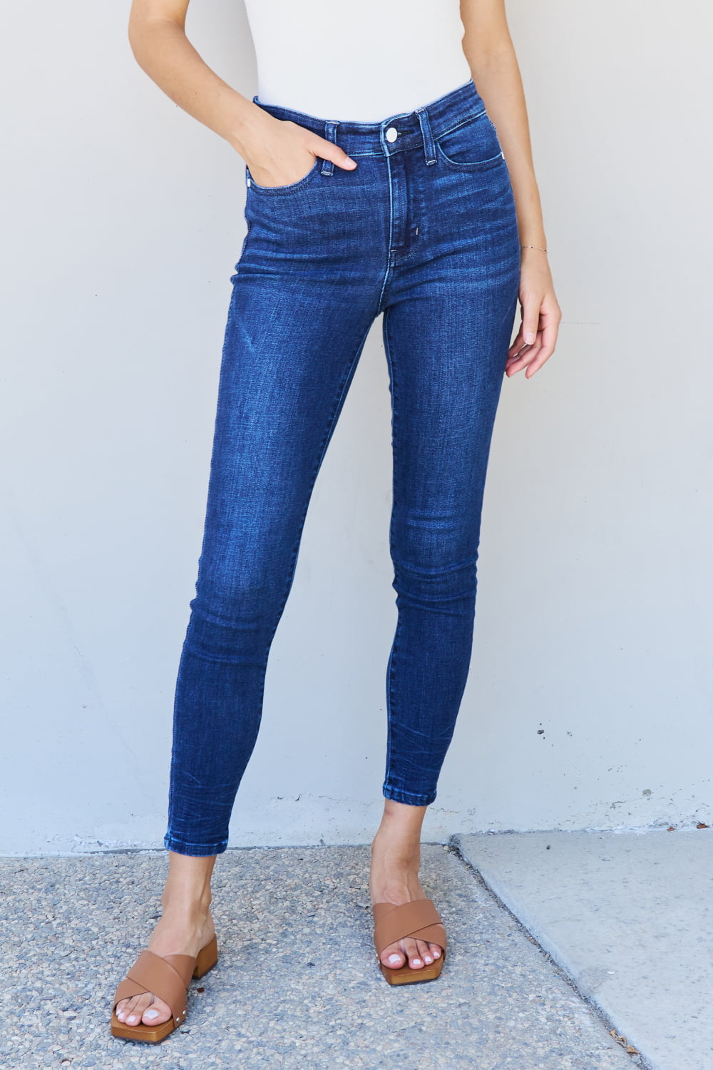 Women’s Judy Blue Marie Full Size Mid Rise Crinkle Ankle Detail Skinny Jeans