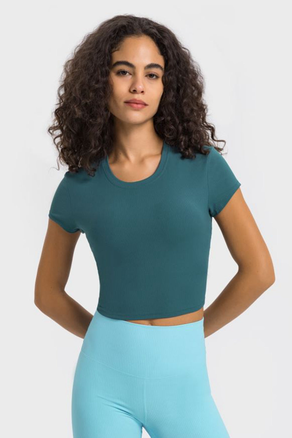 Women’s Round Neck Short Sleeve Cropped Sports T-Shirt