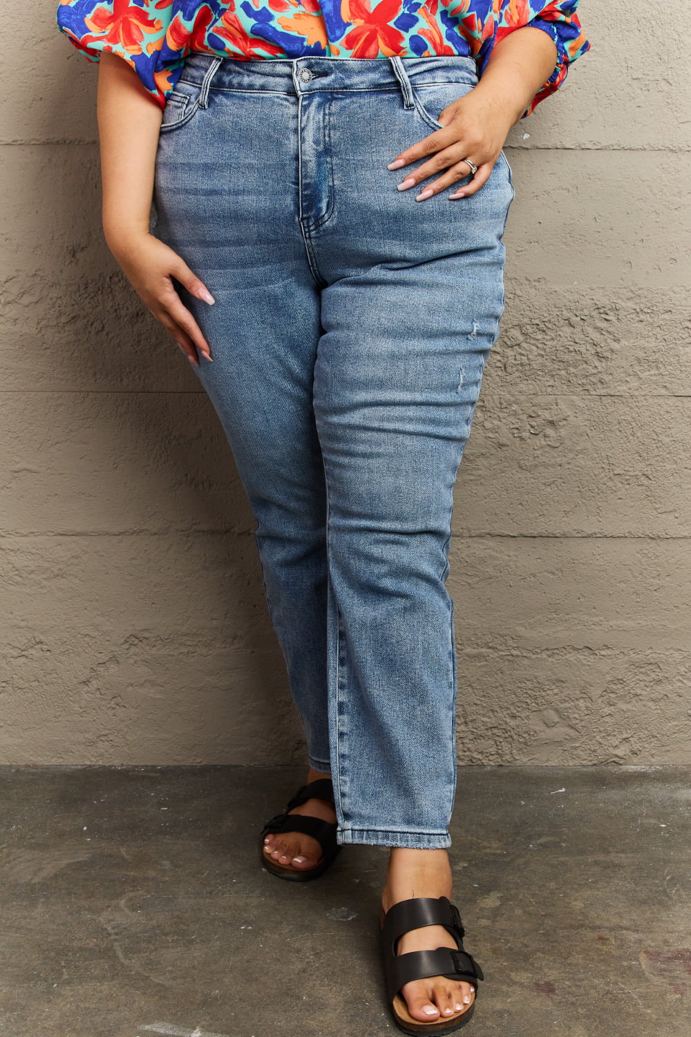 Women’s Judy Blue Kayla Full Size High Waist Distressed Slim Jeans