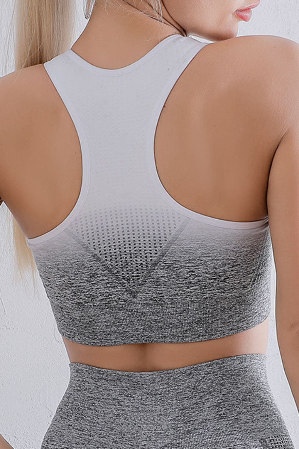 Women’s Gradient Racerback Sports Bra