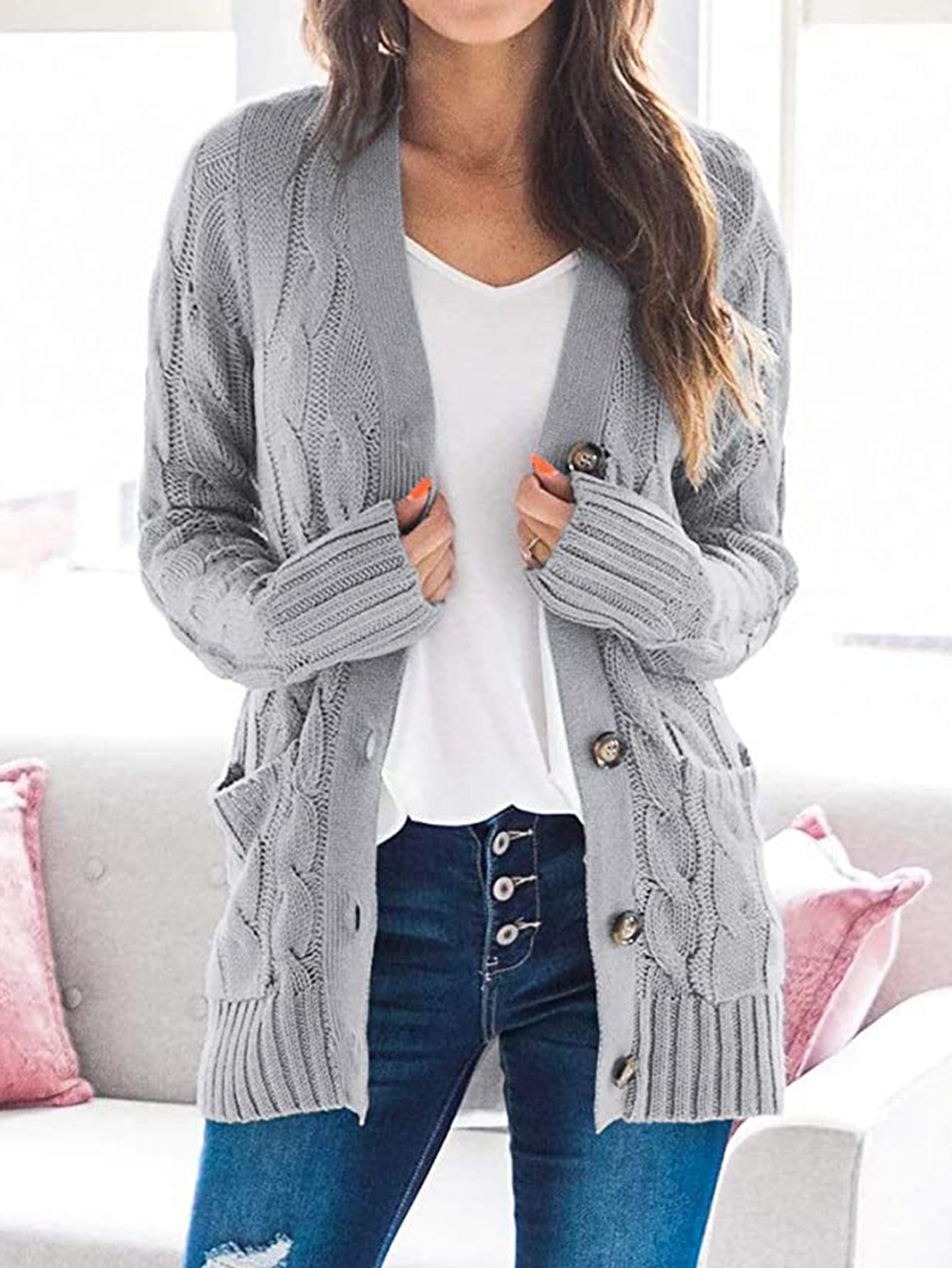 Women’s Cable-Knit Buttoned Cardigan with Pockets